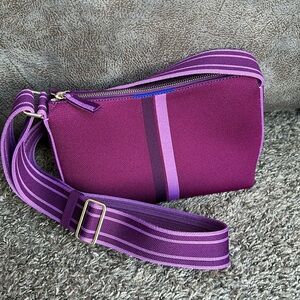 LIKE NEW Rothy’s crossbody bag